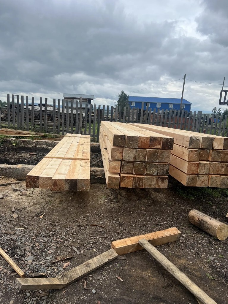Пакеты бруса с торцами к камере